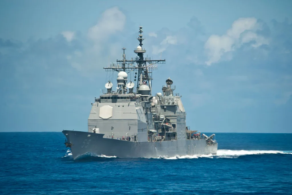 U.S tinconderoga class warship-could-be-permanently-deployed-to-haunt-china