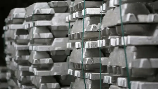 aluminium-prices-fell-as-weak-demand-recession-worries-were-stoked-by-u-s-economic-data