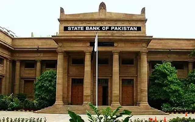 Pakistan-central-bank-raises-key-interest-rate-by-100-Bps-to-21%